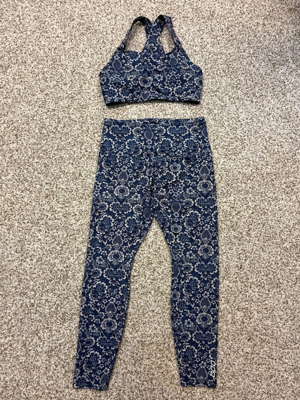 Lorna Jane Navy and White Floral Active Set